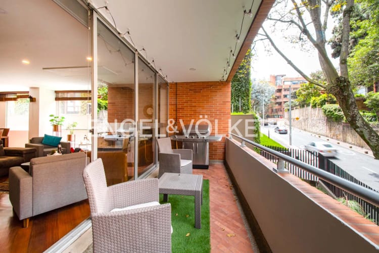 Apartamento de 3 alcobas en venta en Los Rosales, Bogotá, 193 m² · foto 4 de 18