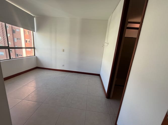 Apartamento de 3 alcobas en venta en La Florida, Medellín, 130 m² · foto 8 de 11