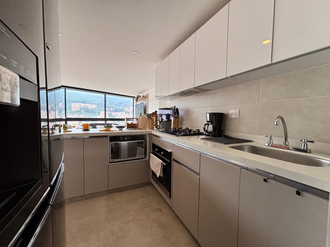 Apartamento de 2 alcobas en venta en Cedritos, Bogotá, 88 m² · foto 10 de 24