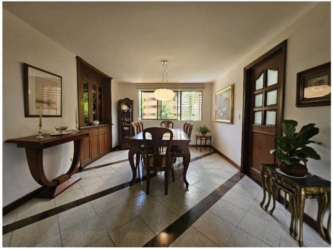 Apartamento de 3 alcobas en venta en Castropol, Medellín, 159 m² · foto 4 de 12