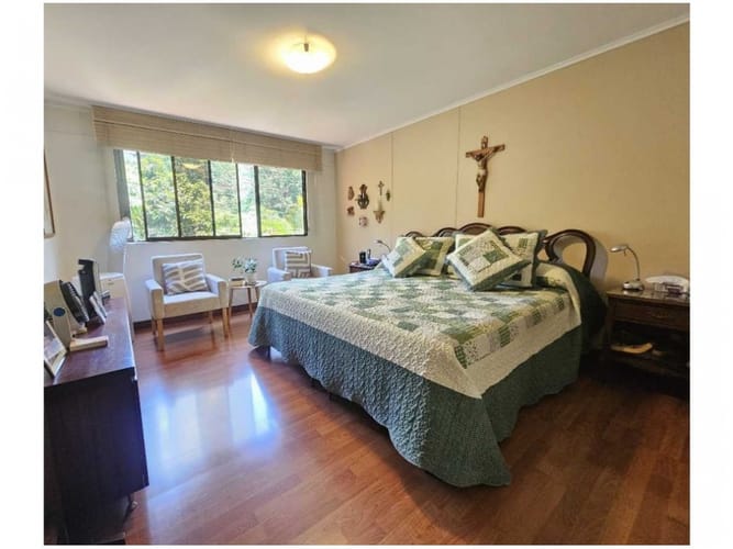 Apartamento de 3 alcobas en venta en Castropol, Medellín, 159 m² · foto 5 de 12