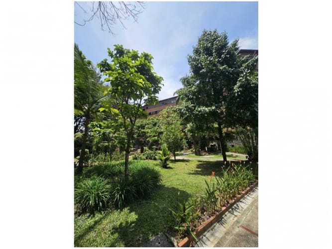 Apartamento de 3 alcobas en venta en Castropol, Medellín, 159 m² · foto 11 de 12