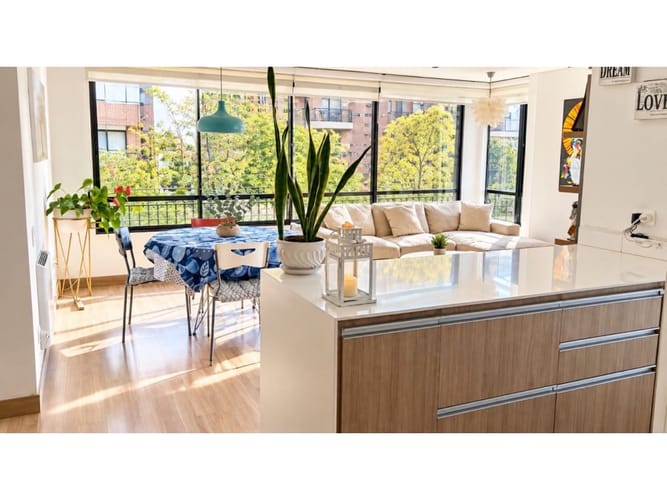 Apartamento de 2 alcobas en venta en Colina Campestre, Bogotá, 91 m² · foto 3 de 9