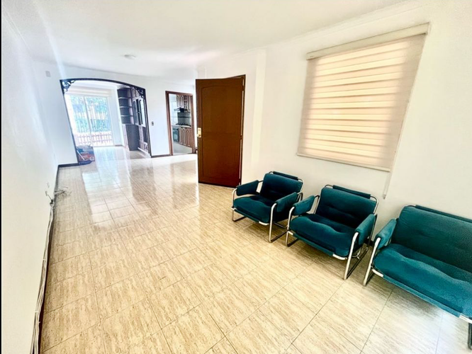 Casa de 3 alcobas en venta en Avenida 19 Norte, Armenia, 137 m² · foto 3 de 18