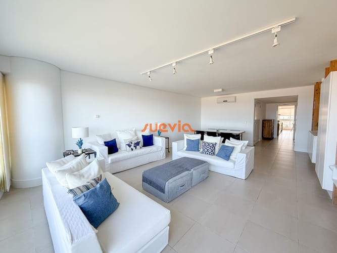 Luminoso y cómodo apartamento en primera linea Playa Brava · Photo 4