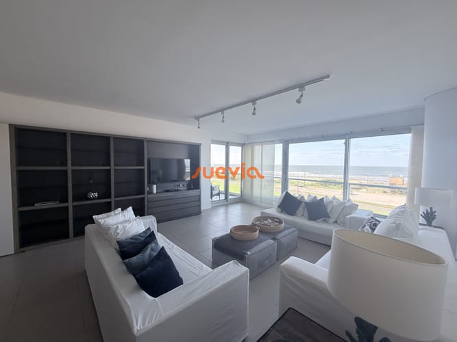Luminoso y cómodo apartamento en primera linea Playa Brava · Photo 5