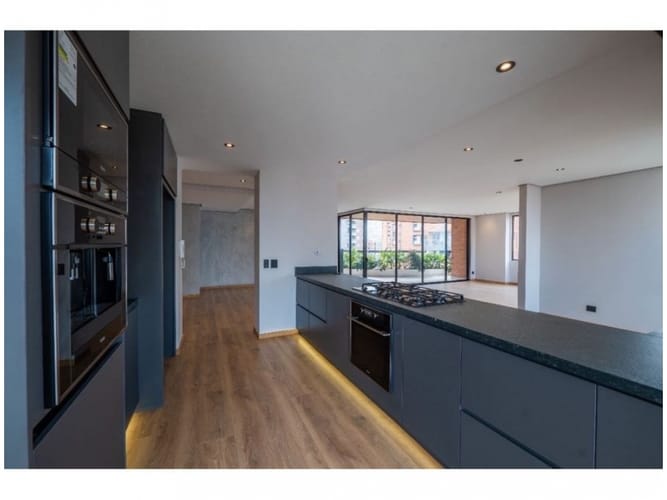 Apartamento de 2 alcobas en venta en Provenza, Medellín, 211 m² · foto 2 de 19
