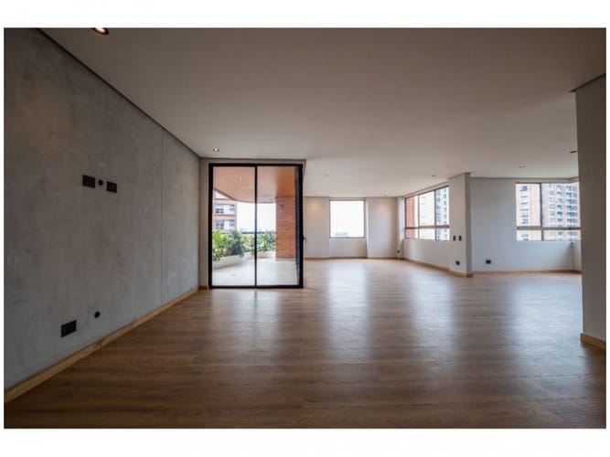 Apartamento de 2 alcobas en venta en Provenza, Medellín, 211 m² · foto 3 de 19
