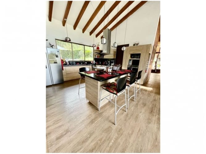 Casa de 4 alcobas en venta en Loma Del Escobero, Envigado, 515 m² · foto 16 de 18