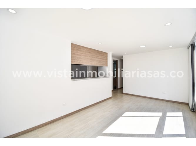 Apartamento de 2 alcobas en venta en Colseguros, Manizales, 60 m² · foto 2 de 20