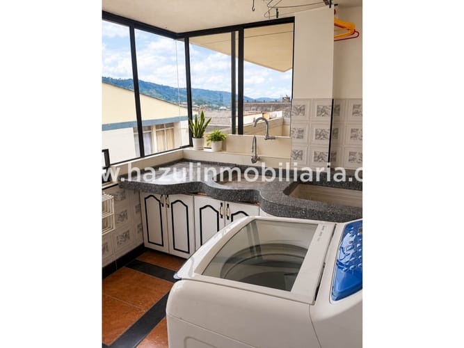 Apartamento de 6 alcobas en venta en El Centro, Manizales, 496 m² · foto 7 de 19
