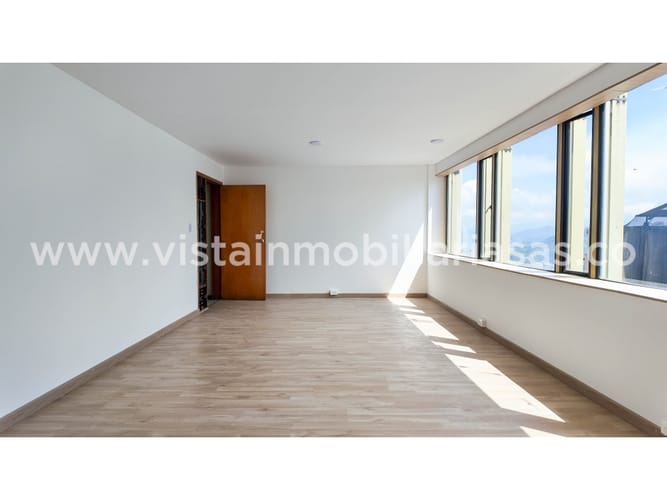 Oficina en arriendo en El Centro, Manizales, 33 m² · foto 2 de 3