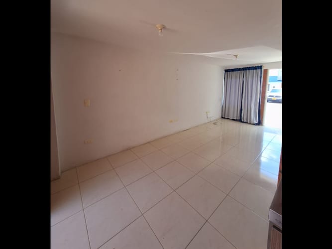 Casa de 3 alcobas en venta en Galicia, Pereira, 82 m² · foto 2 de 22