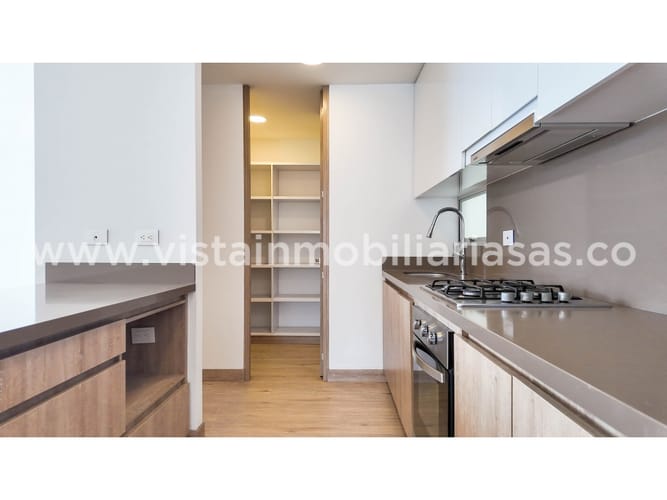 Apartamento de 3 alcobas en arriendo en Los Laureles, Manizales, 100 m² · foto 2 de 24