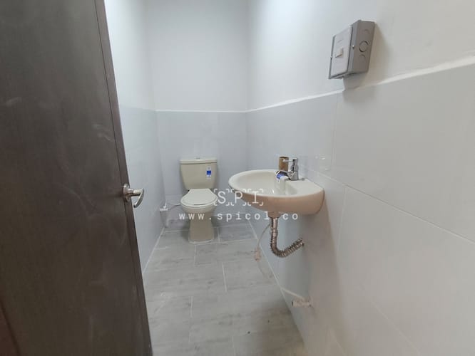 Bodega en arriendo en Boston, Medellín, 360 m² · foto 7 de 10