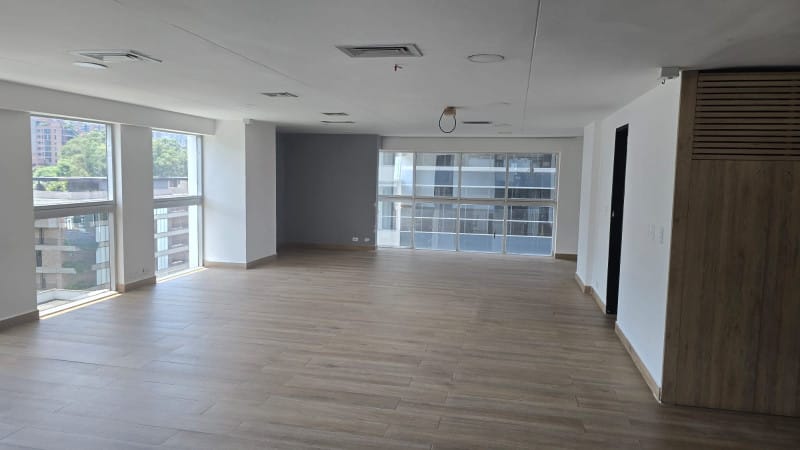 Oficina en arriendo en Santa María De Los Ángeles, Medellín, 245 m² · foto 11 de 12
