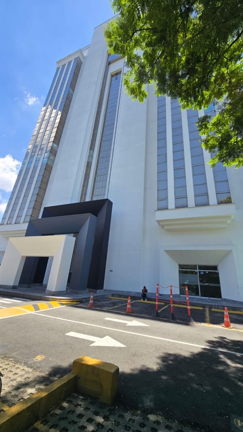 Oficina en arriendo en Santa María De Los Ángeles, Medellín, 245 m² · foto 12 de 12