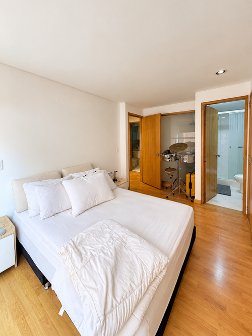 Apartamento de 2 alcobas en arriendo en Santa Barbara Central, Bogotá, 95 m² · foto 10 de 16