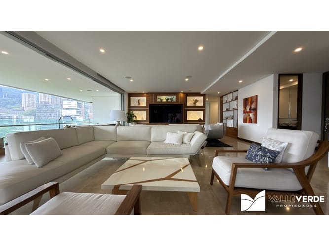 Apartamento de 3 alcobas en venta en Las Lomas, Medellín, 406 m² · foto 6 de 24