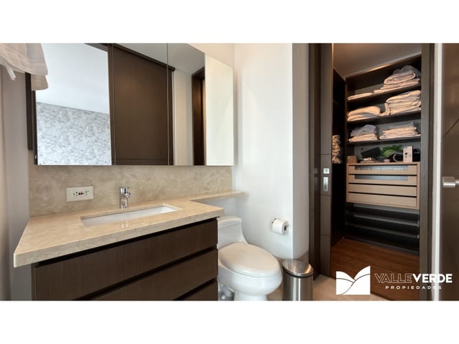 Apartamento de 3 alcobas en venta en Las Lomas, Medellín, 406 m² · foto 21 de 24