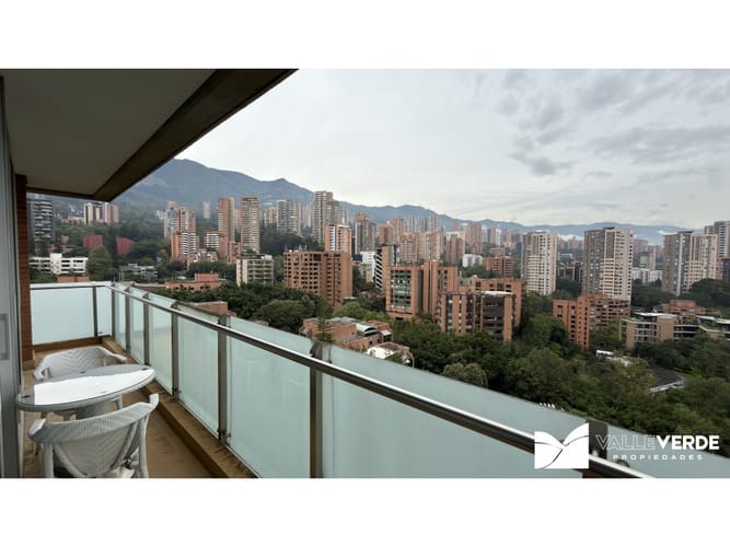 Apartamento de 3 alcobas en venta en Las Lomas, Medellín, 406 m² · foto 22 de 24
