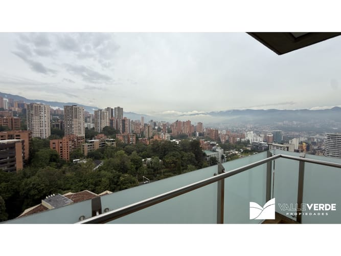 Apartamento de 3 alcobas en venta en Las Lomas, Medellín, 406 m² · foto 23 de 24