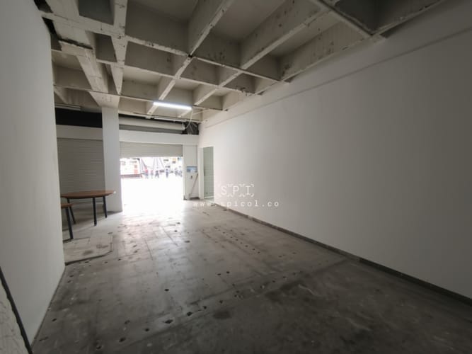 Local en arriendo en Estacion Villa, Medellín, 105 m² · foto 9 de 12