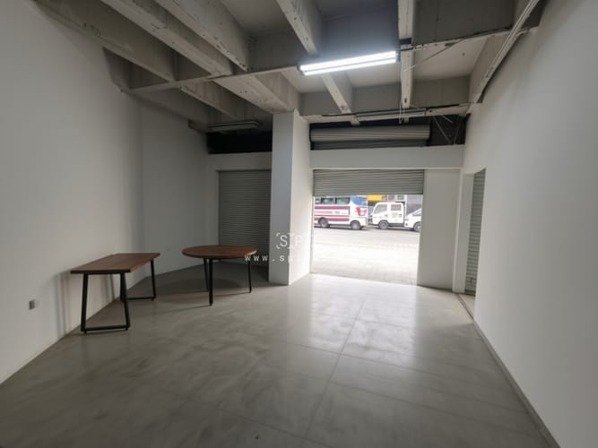 Local en arriendo en Estacion Villa, Medellín, 105 m² · foto 11 de 12