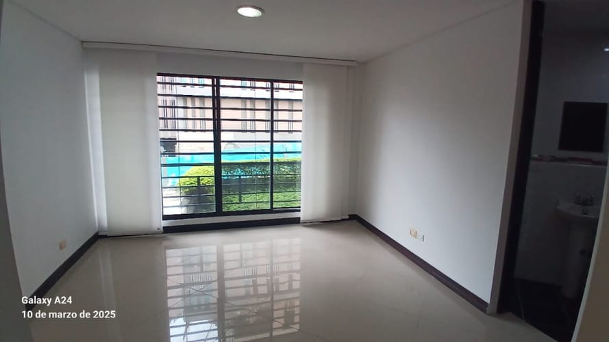 Apartaestudio en venta en Normandia, Cali, 70 m² · foto 3 de 24