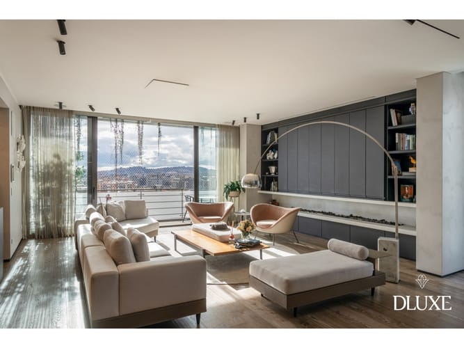Apartamento de 3 alcobas en venta en Santa Paula, Bogotá, 393 m² · foto 2 de 24
