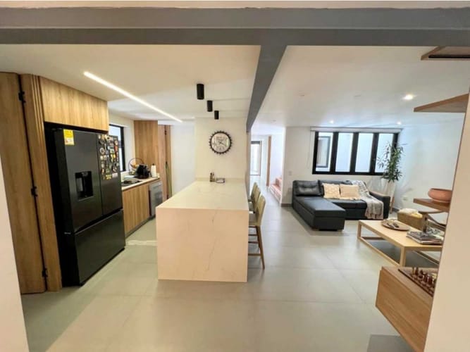 Casa de 3 alcobas en venta en Laureles Nogal, Medellín, 192 m² · foto 2 de 13