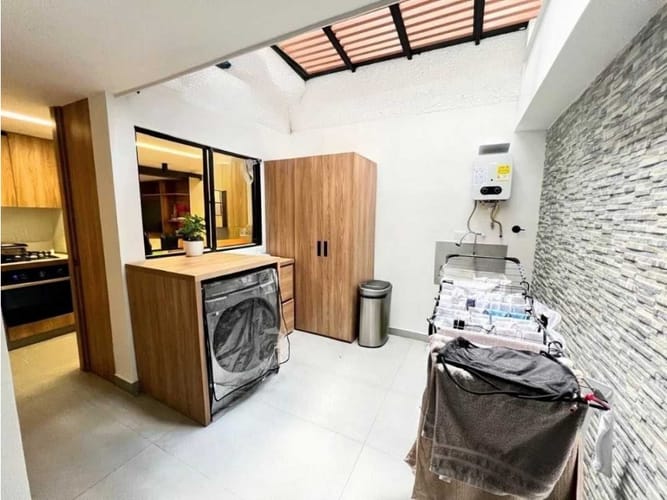 Casa de 3 alcobas en venta en Laureles Nogal, Medellín, 192 m² · foto 12 de 13