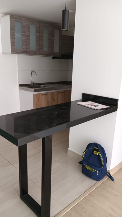 Apartamento de 3 alcobas en venta en Fontibon, Bogotá, 41 m² · foto 2 de 12