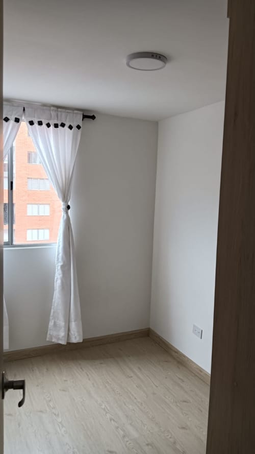 Apartamento de 3 alcobas en venta en Fontibon, Bogotá, 41 m² · foto 6 de 12