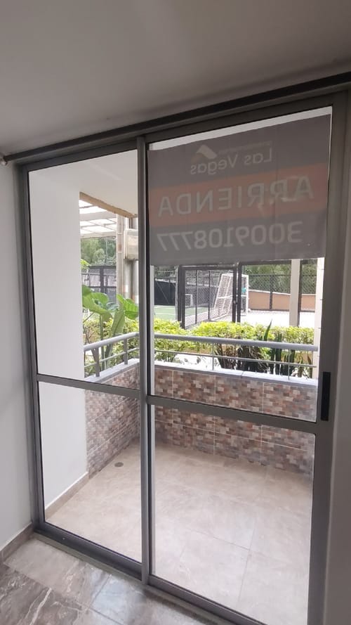 Apartamento de 2 alcobas en arriendo en La Navarra, Bello, 55 m² · foto 3 de 10
