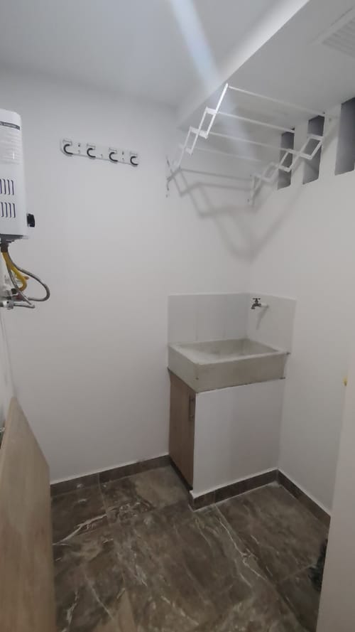 Apartamento de 2 alcobas en arriendo en La Navarra, Bello, 55 m² · foto 4 de 10