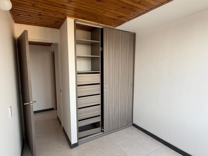 Apartamento de 3 alcobas en venta en Modelia, Bogotá, 64 m² · foto 10 de 24