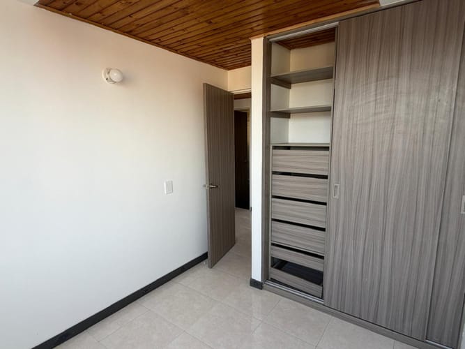 Apartamento de 3 alcobas en venta en Modelia, Bogotá, 64 m² · foto 11 de 24