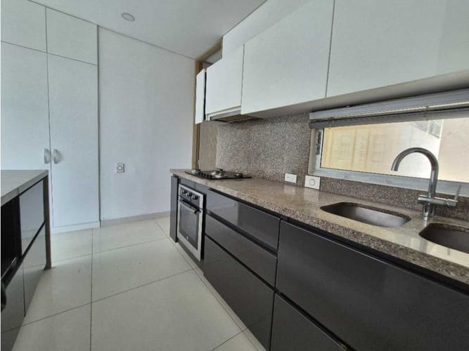 Apartamento de 3 alcobas en venta en Buenavista, Barranquilla, 157 m² · foto 5 de 24