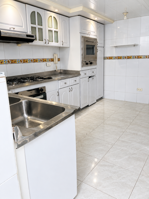 Casa de 4 alcobas en venta en Alhambra, Bogotá, 300 m² · foto 5 de 14