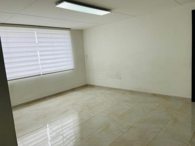Casa de 4 alcobas en venta en Alhambra, Bogotá, 300 m² · foto 9 de 14
