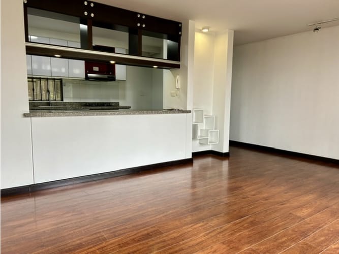Apartamento de 3 alcobas en venta en Fontibon, Bogotá, 108 m² · foto 3 de 24