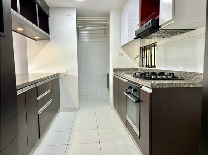 Apartamento de 3 alcobas en venta en Fontibon, Bogotá, 108 m² · foto 4 de 24