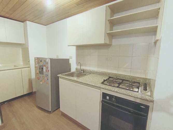 Apartaestudio en venta en Cedritos, Bogotá, 33 m² · foto 6 de 15