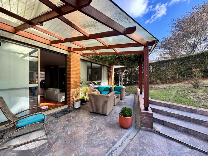 Casa de 3 alcobas en arriendo en Altos De La Colina, Bogotá, 250 m² · foto 3 de 11