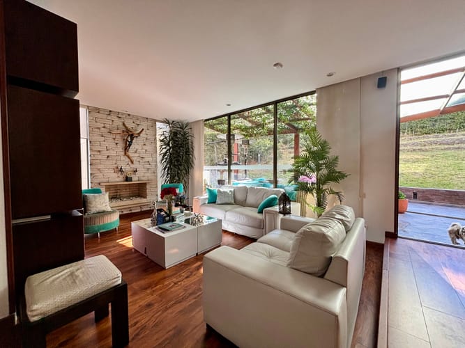 Casa de 3 alcobas en arriendo en Altos De La Colina, Bogotá, 250 m² · foto 4 de 11