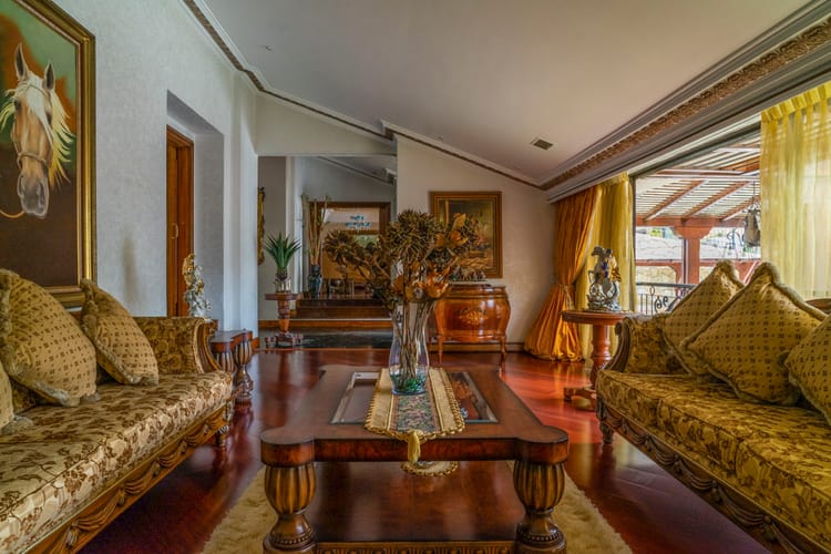 Casa de 3 alcobas en venta en El Refugio, Bogotá, 940 m² · foto 5 de 24