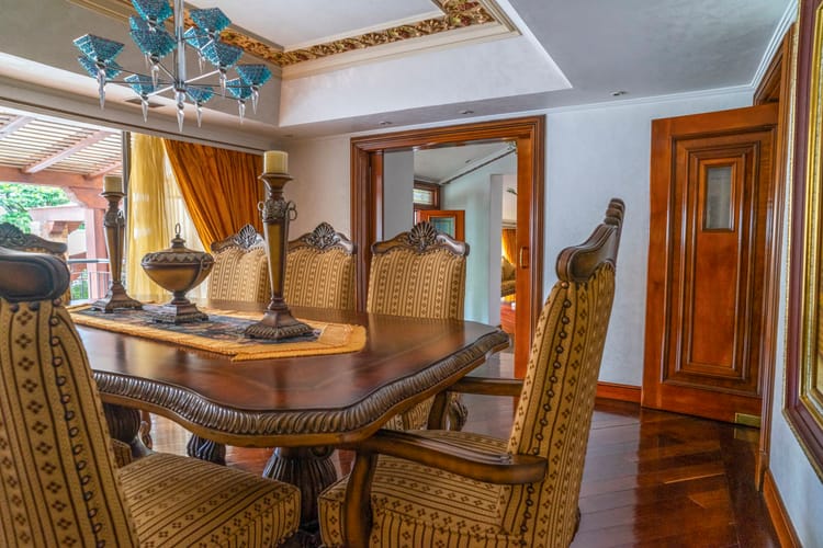 Casa de 3 alcobas en venta en El Refugio, Bogotá, 940 m² · foto 8 de 24