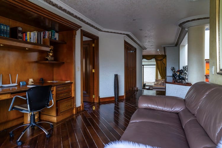 Casa de 3 alcobas en venta en El Refugio, Bogotá, 940 m² · foto 10 de 24