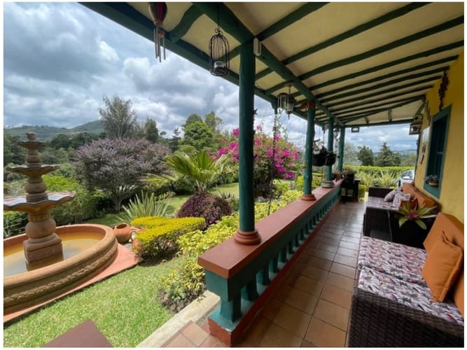Finca en venta en Santa Elena, Medellín, 200 m² · foto 17 de 18